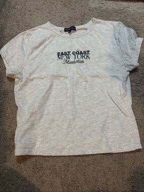 East Coast New York Manhattan Graphic Tee - Light Heather